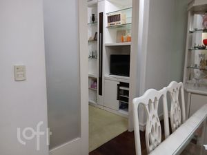 Image 8 - 885617