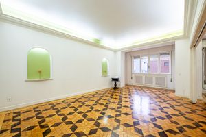 Image 8 - 885620