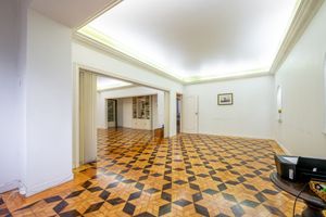 Image 6 - 885620