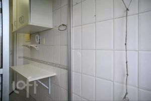 Image 4 - 885628