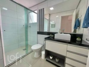 Image 10 - 885630