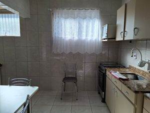Image 8 - 885632