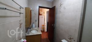 Image 21 - 885633