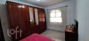 Image 19 - 885633