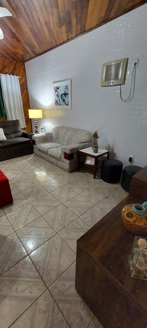Image 3 - 885640