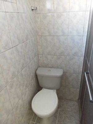 Image 6 - 885642
