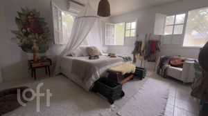 Image 45 - 885643