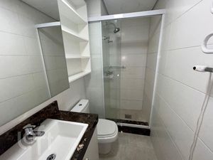 Image 9 - 885645