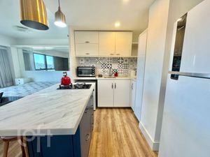 Image 8 - 885645