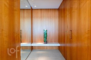 Image 6 - 885646