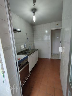 Image 9 - 885648