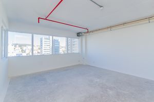 Image 10 - 885649