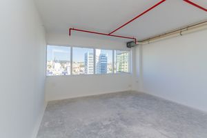 Image 17 - 885649