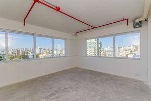 Image 69 - 885649