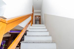 Image 6 - 885650