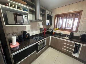 Image 13 - 885650