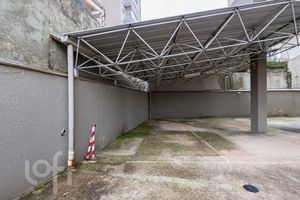 Image 35 - 885655