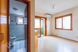 Image 9 - 885655