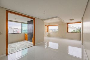 Image 36 - 885655