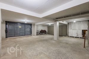 Image 33 - 885655