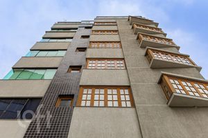 Image 32 - 885655