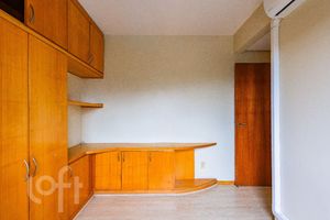 Image 20 - 885655