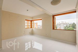 Image 3 - 885655
