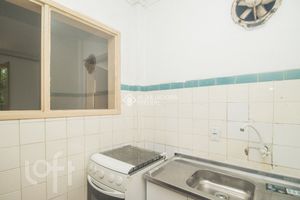 Image 8 - 885656
