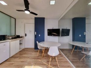 Image 3 - 885659