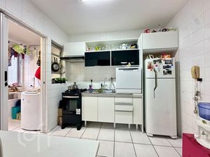 Image 9 - 885660