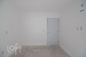 Image 10 - 885661