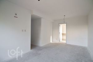 Image 17 - 885661