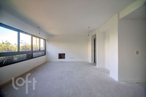 Image 1 - 885661
