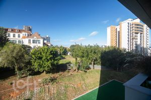 Image 28 - 885661