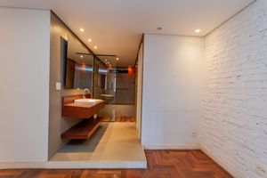 Image 14 - 885698