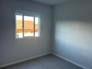 Image 19 - 885699