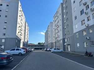 Image 15 - 885699