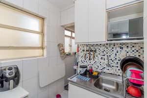Image 13 - 885701