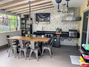 Image 18 - 885706