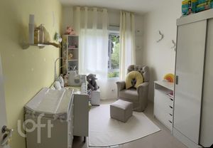 Image 10 - 885709