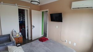 Image 11 - 885715
