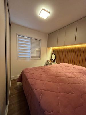 Image 8 - 885716