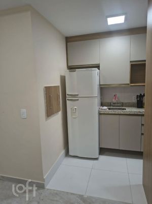 Image 35 - 885720