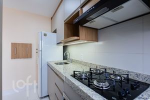 Image 15 - 885720