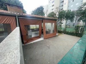 Image 19 - 885730