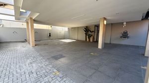 Image 8 - 885737