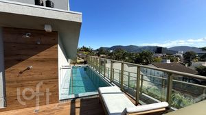 Image 4 - 885737