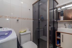 Image 8 - 885750