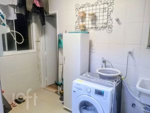 Image 13 - 885753