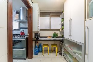 Image 18 - 885755
